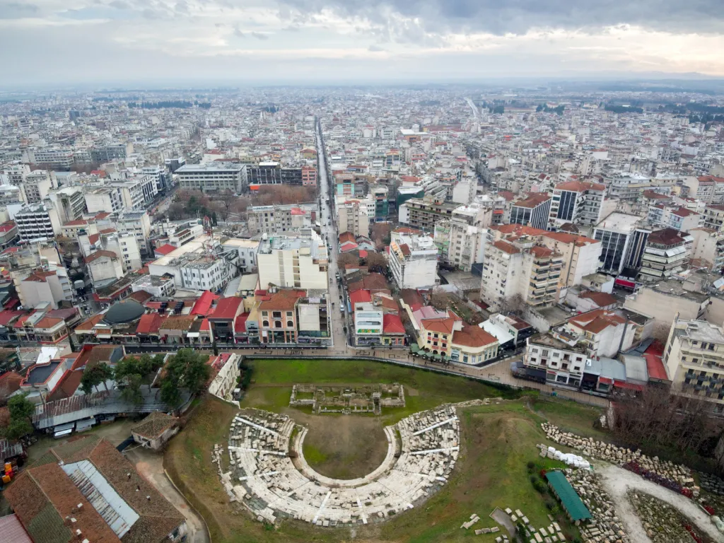 Aerofotografia toy archaioy theatroy tis larisas kai tmimatos tis polis