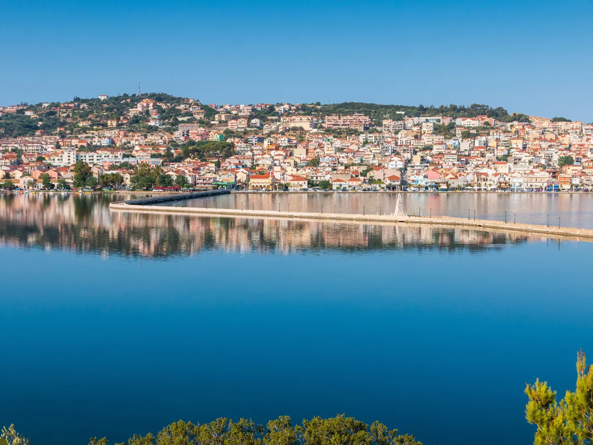 Argostoli i archontissa proteyoysa toy nisioy